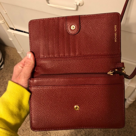 Michael Kors Crossbody Bag - Picture 5 of 6